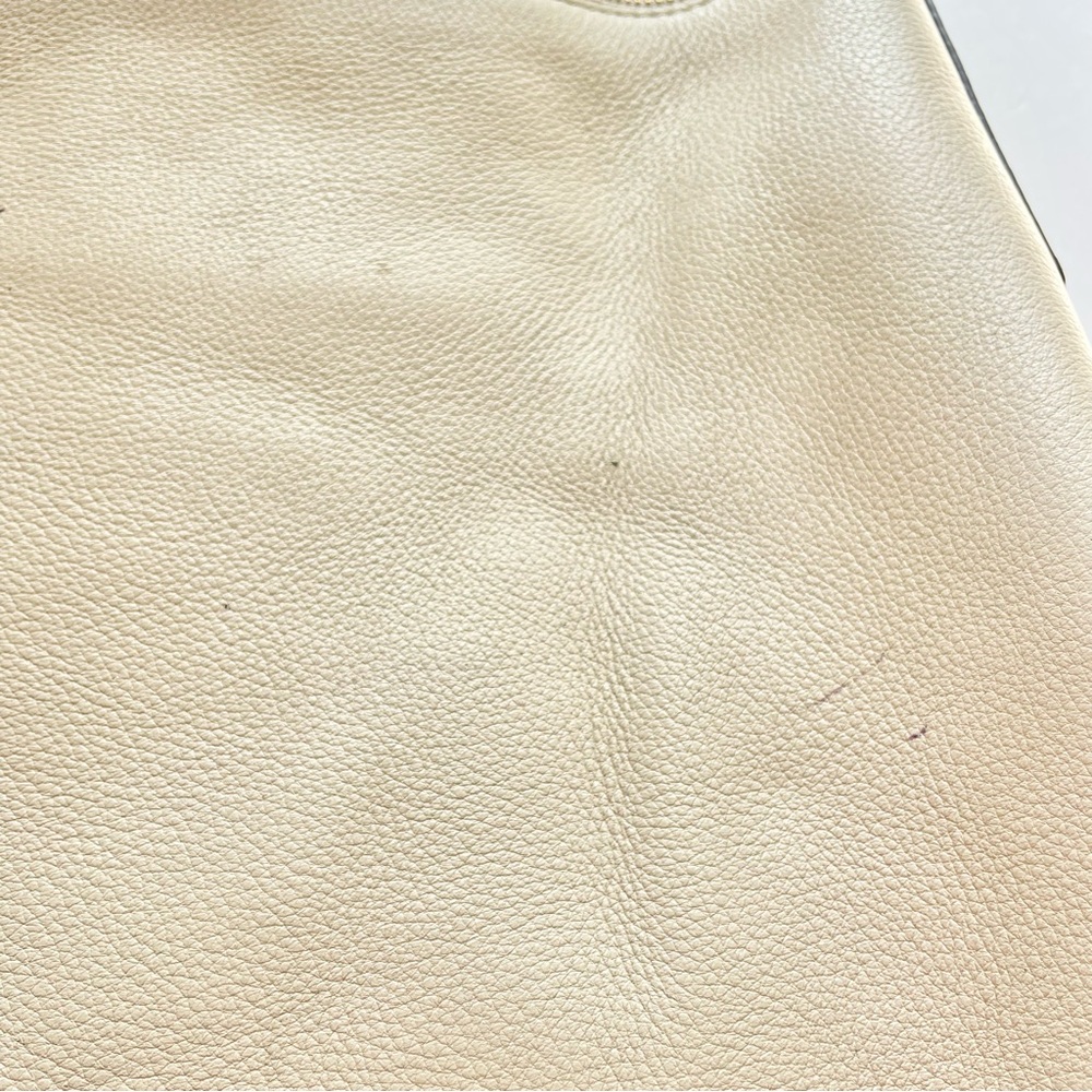 Michael Kors pebbled leather Cream Hobo Bag with Gold Accents purse large - Picture 6 of 9